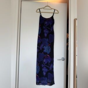 Super down mesh maxi dress